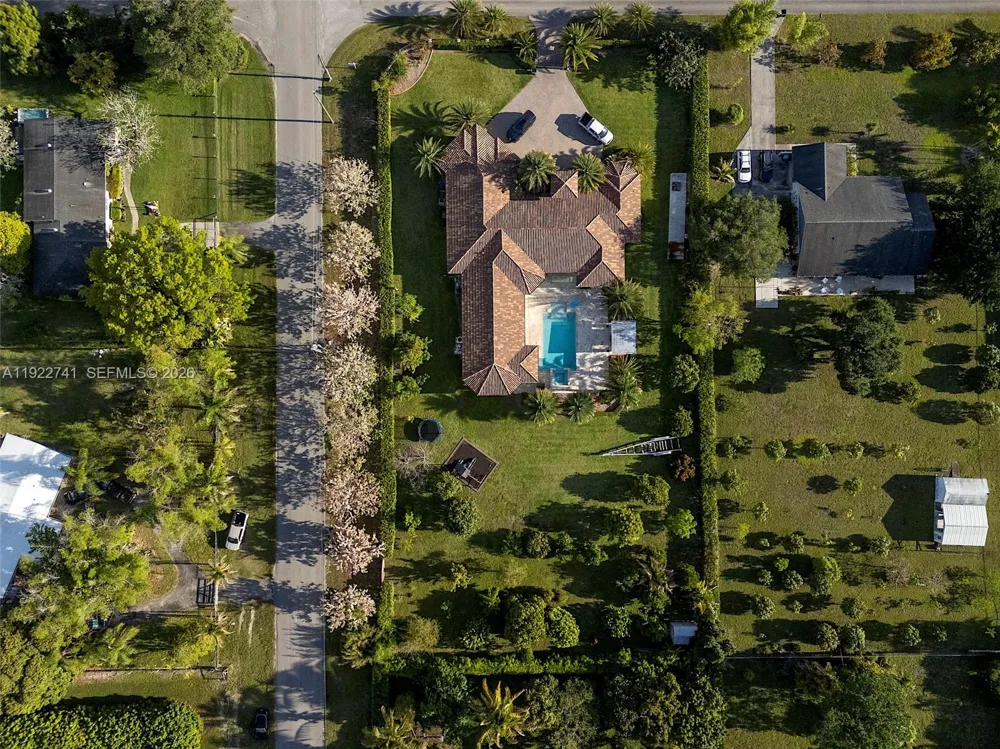 15701 SW 254th St Homestead, FL 33031