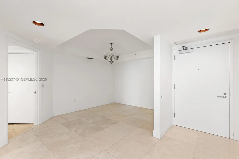 16400 Collins Ave #942 Sunny Isles Beach, FL 33160