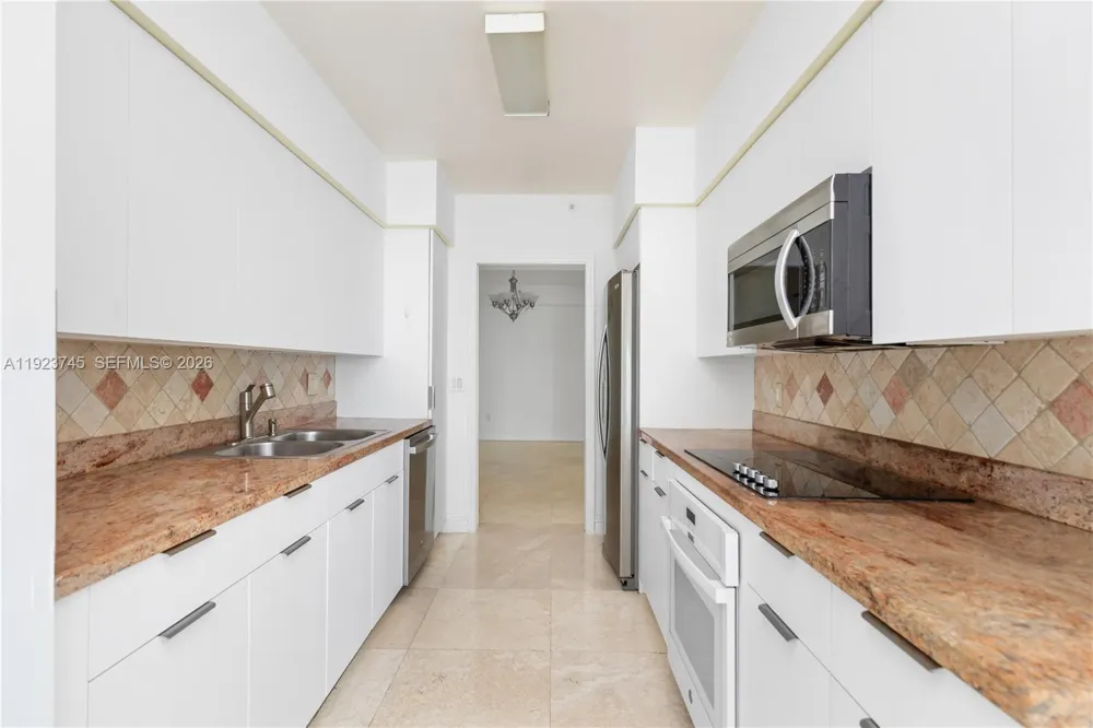 16400 Collins Ave #942 Sunny Isles Beach, FL 33160