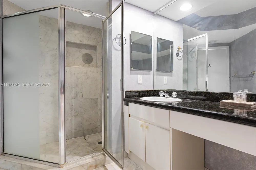16400 Collins Ave #942 Sunny Isles Beach, FL 33160