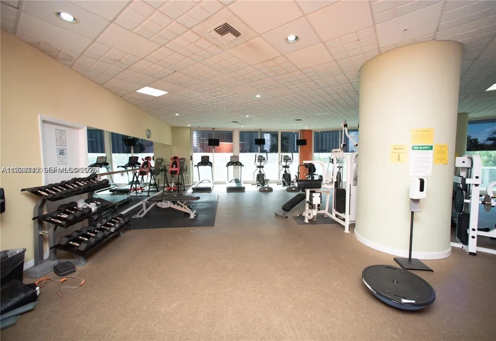 16400 Collins Ave #942 Sunny Isles Beach, FL 33160