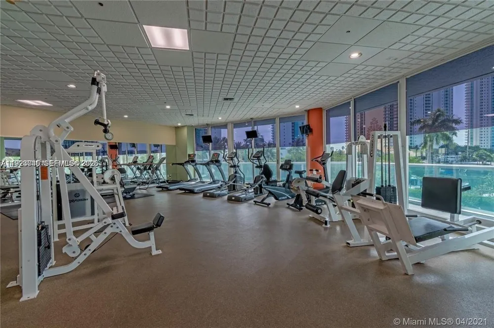 16400 Collins Ave #942 Sunny Isles Beach, FL 33160