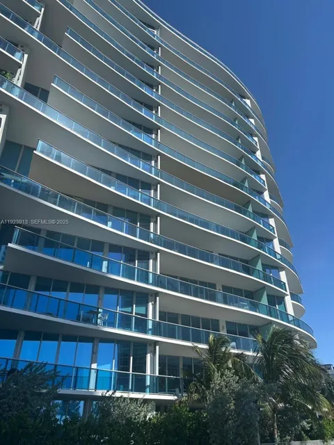 17550 Collins Ave #1204