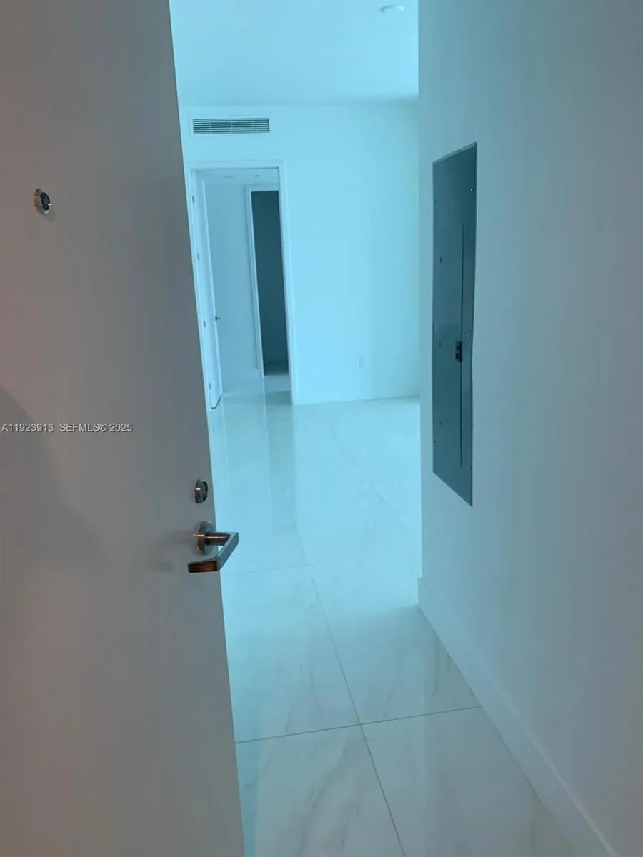 17550 Collins Ave #1204 Sunny Isles Beach, FL 33160