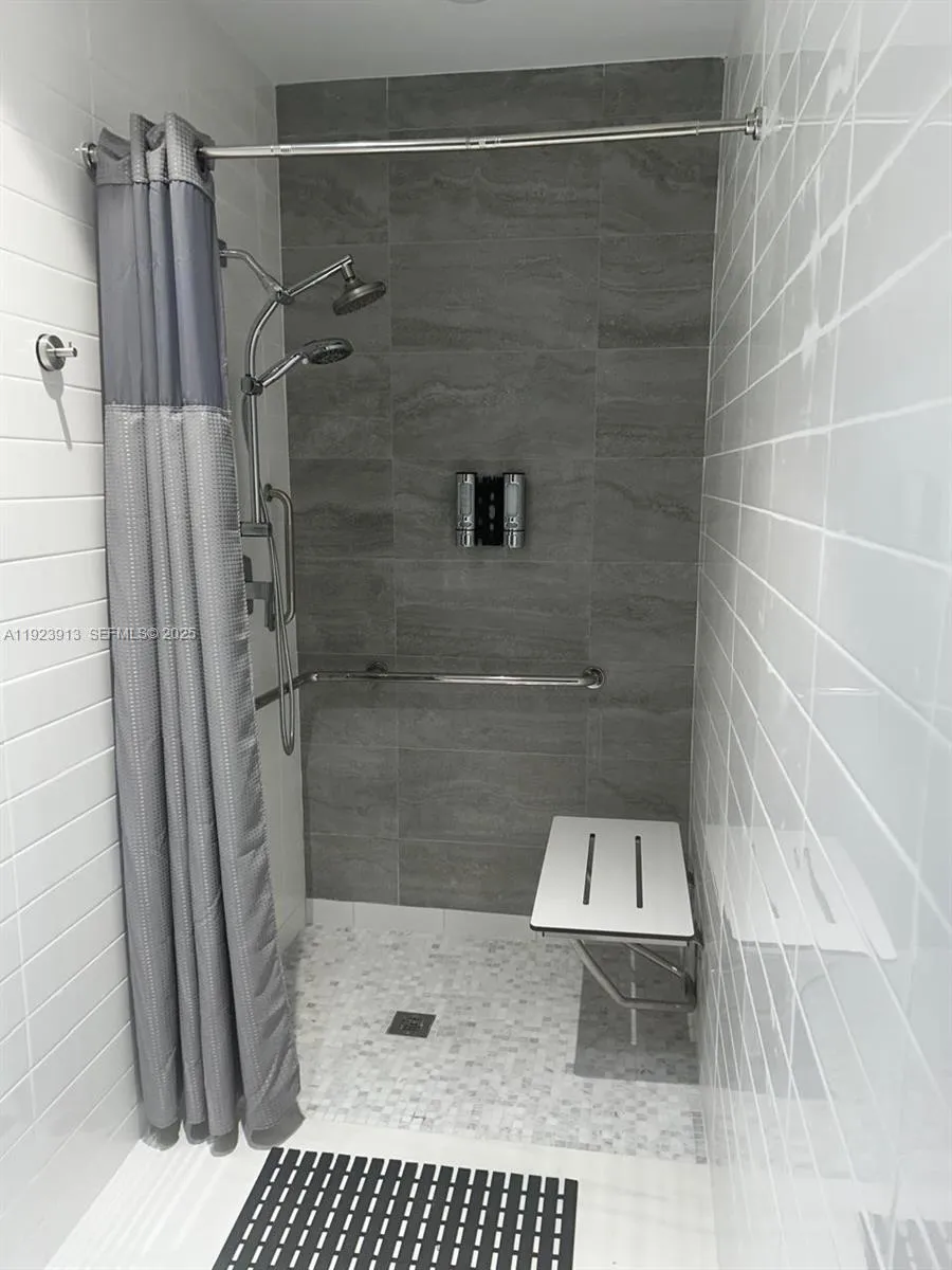 17550 Collins Ave #1204 Sunny Isles Beach, FL 33160