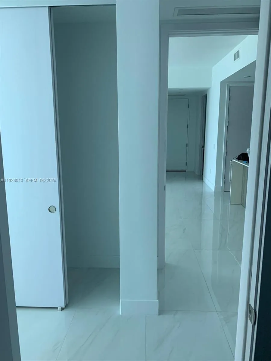 17550 Collins Ave #1204 Sunny Isles Beach, FL 33160