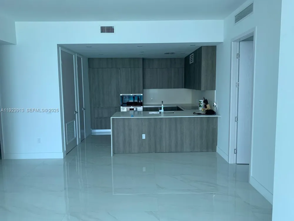 17550 Collins Ave #1204 Sunny Isles Beach, FL 33160