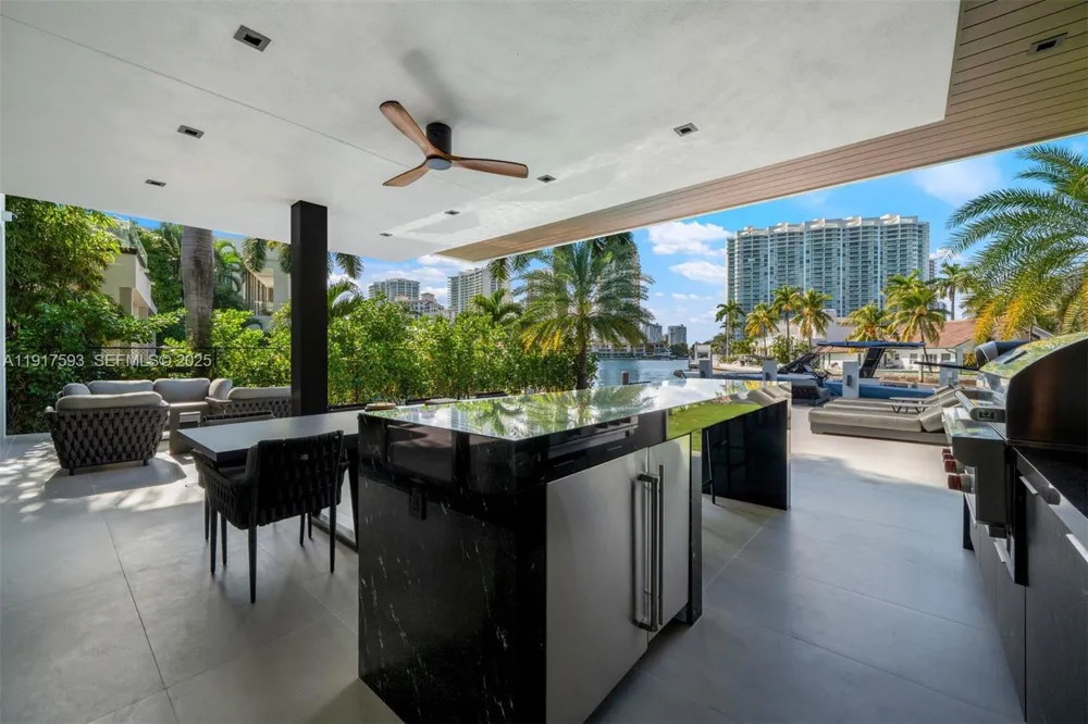 342 S Parkway Golden Beach, FL 33160