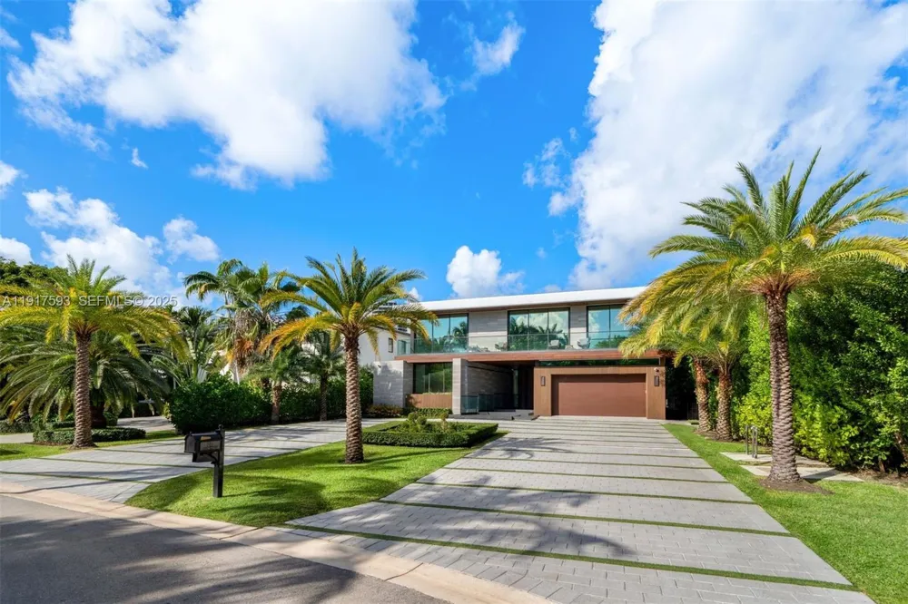 342 S Parkway Golden Beach, FL 33160