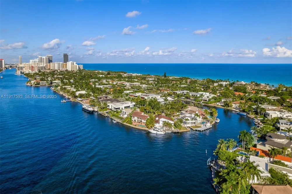 342 S Parkway Golden Beach, FL 33160