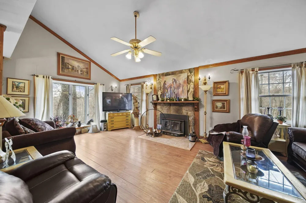 270 Wood Hills Drive Concord, MI 49237