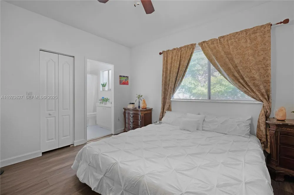 8525 SW 214th Ter Cutler Bay, FL 33189