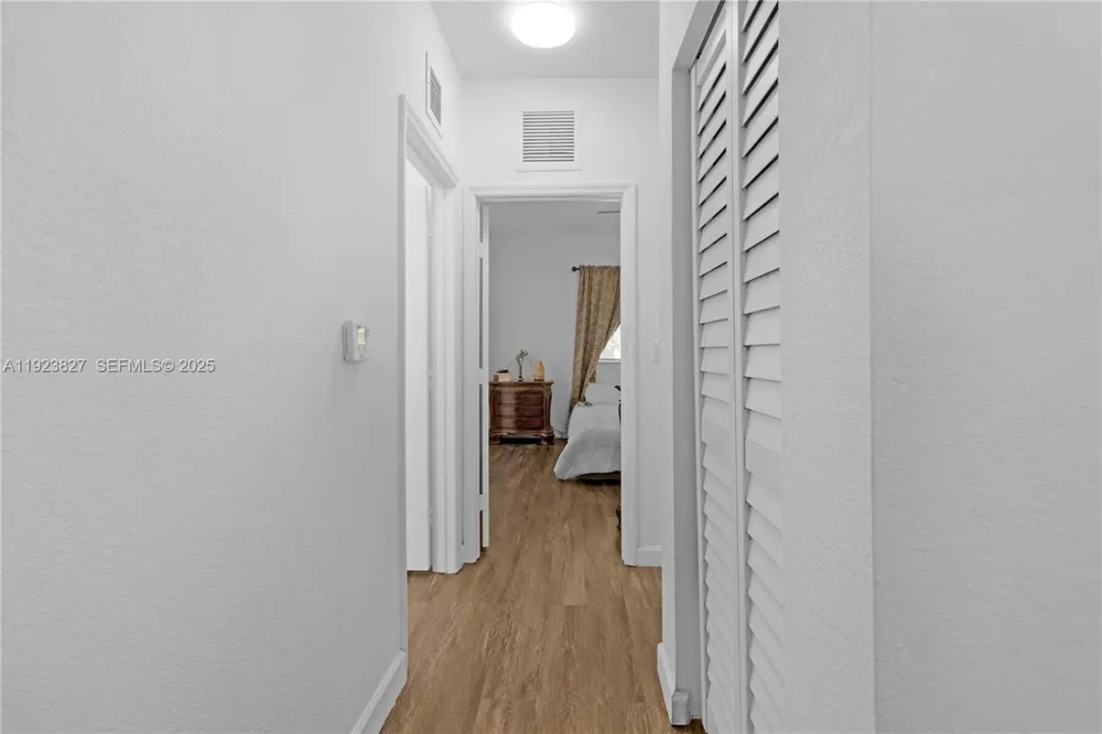 8525 SW 214th Ter Cutler Bay, FL 33189