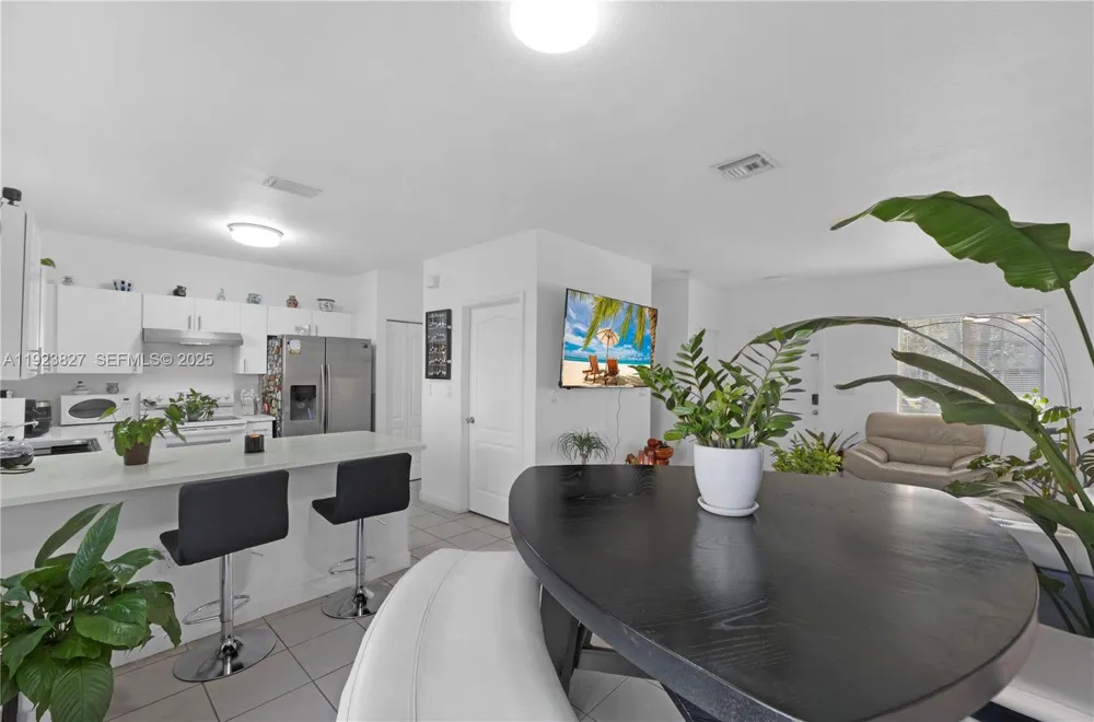 8525 SW 214th Ter Cutler Bay, FL 33189