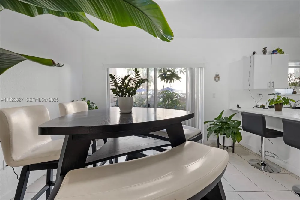 8525 SW 214th Ter Cutler Bay, FL 33189