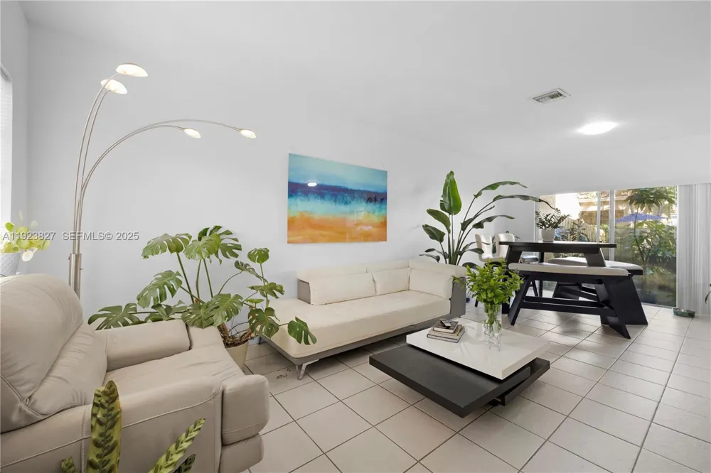8525 SW 214th Ter Cutler Bay, FL 33189