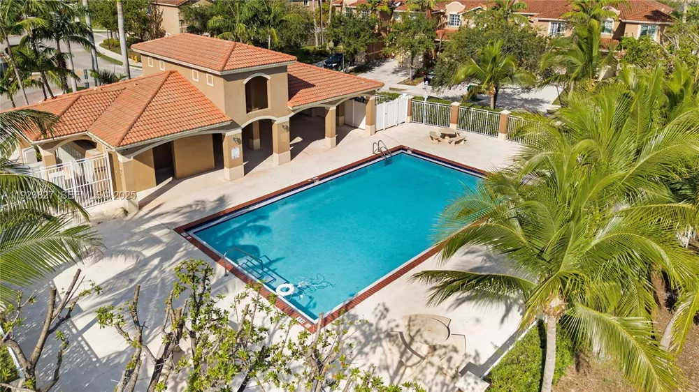 8525 SW 214th Ter Cutler Bay, FL 33189