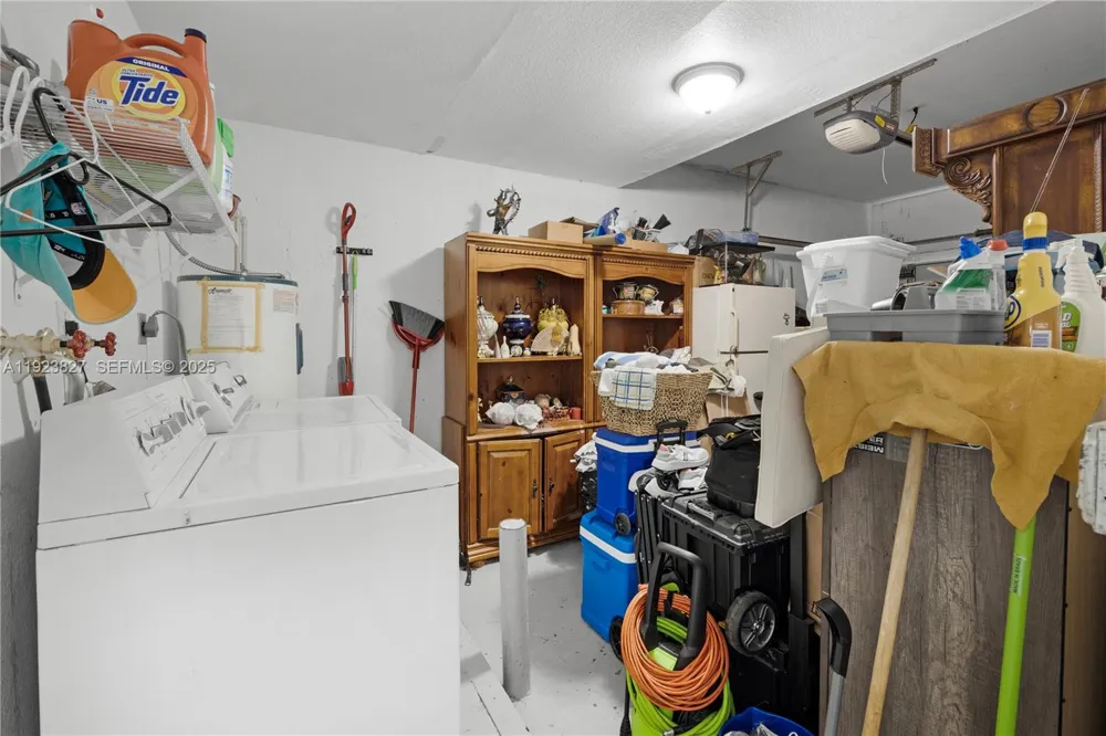 8525 SW 214th Ter Cutler Bay, FL 33189