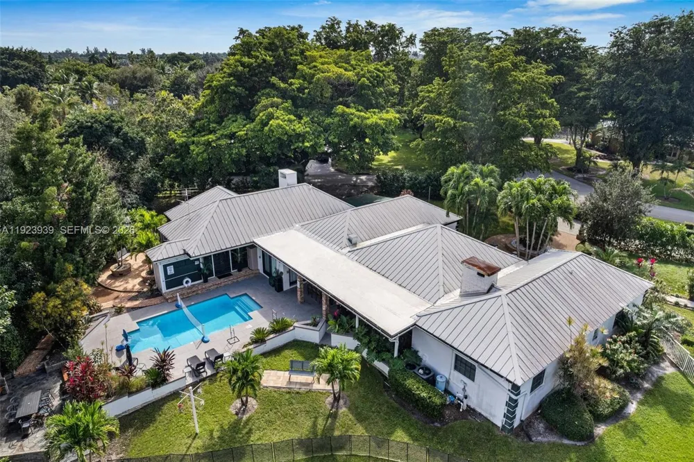 11155 SW 40th St Davie, FL 33328