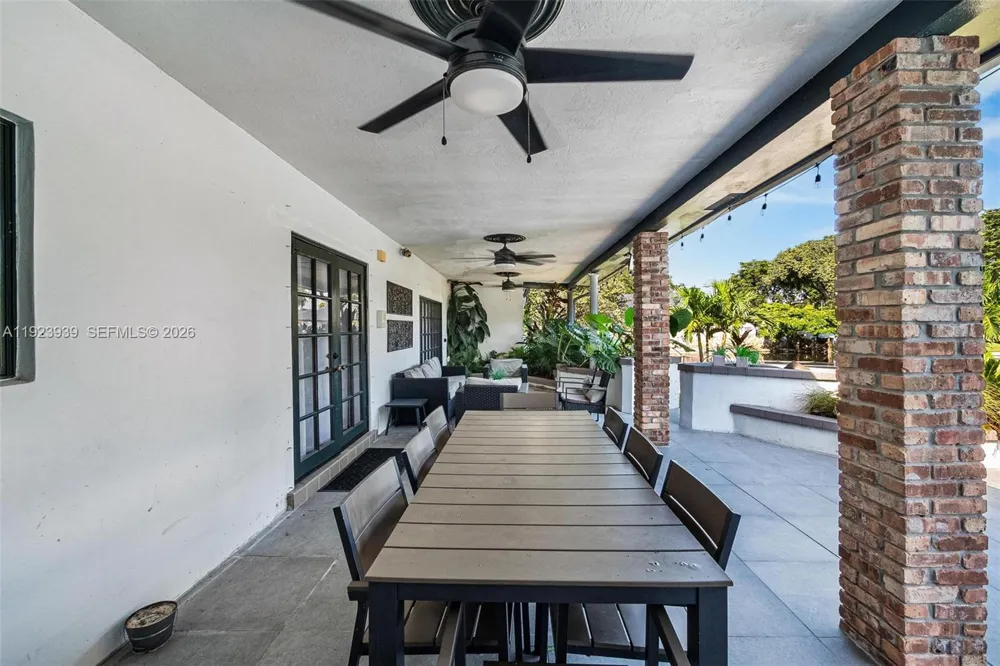 11155 SW 40th St Davie, FL 33328