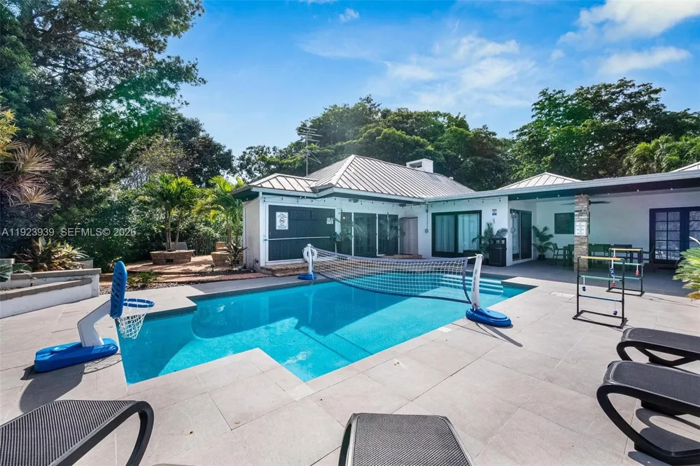 11155 SW 40th St Davie, FL 33328