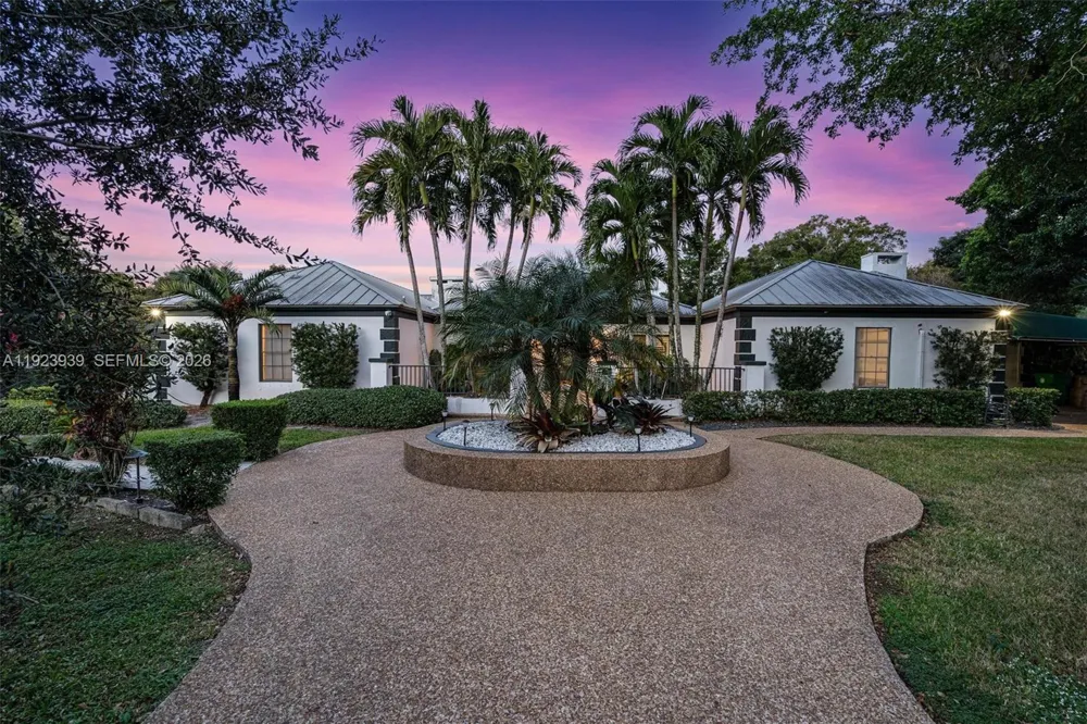11155 SW 40th St Davie, FL 33328