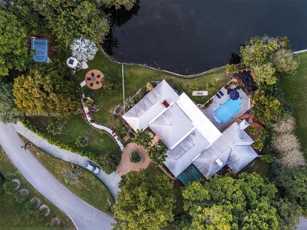 11155 SW 40th St Davie, FL 33328