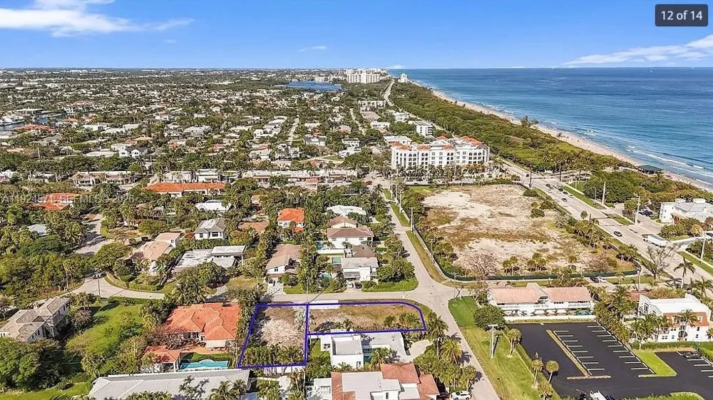 235 SE Wavecrest Way Boca Raton, FL 33432