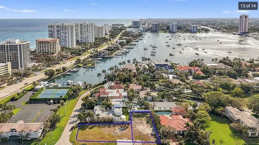 235 SE Wavecrest Way Boca Raton, FL 33432