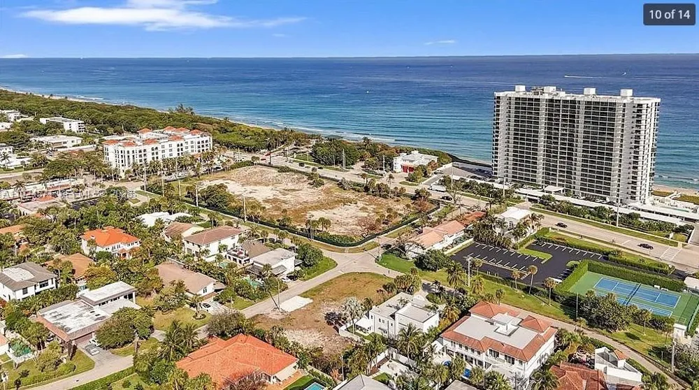 235 SE Wavecrest Way Boca Raton, FL 33432