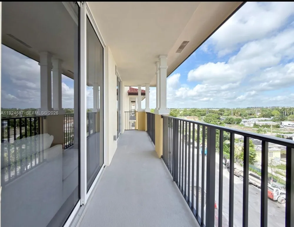 11239 NW 4th Ter #205 Sweetwater, FL 33172