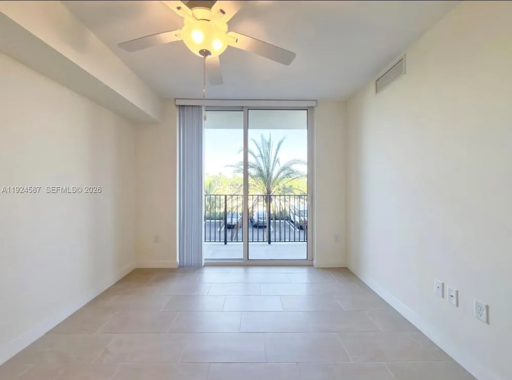 11239 NW 4th Ter #205 Sweetwater, FL 33172