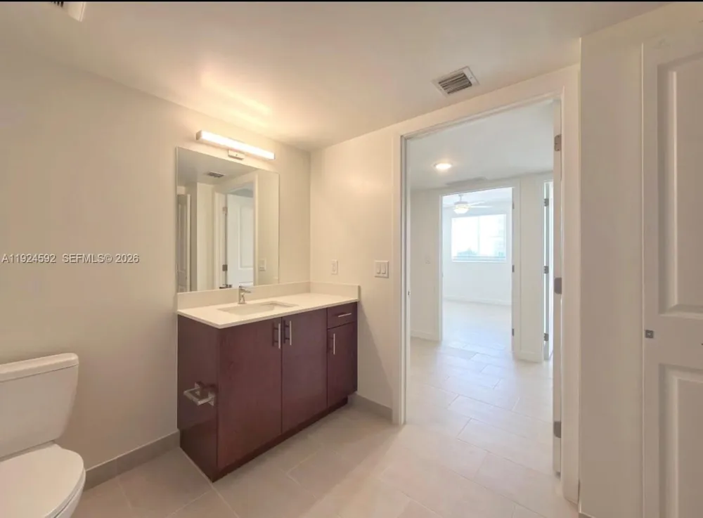 11239 NW 4th Ter #610 Sweetwater, FL 33172