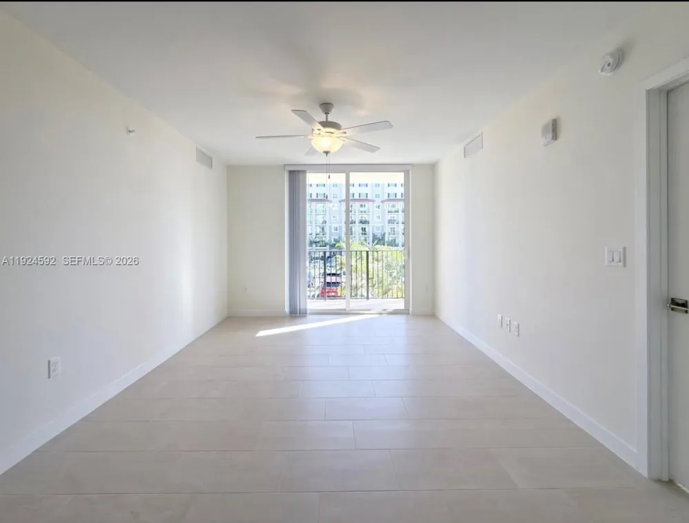 11239 NW 4th Ter #610 Sweetwater, FL 33172