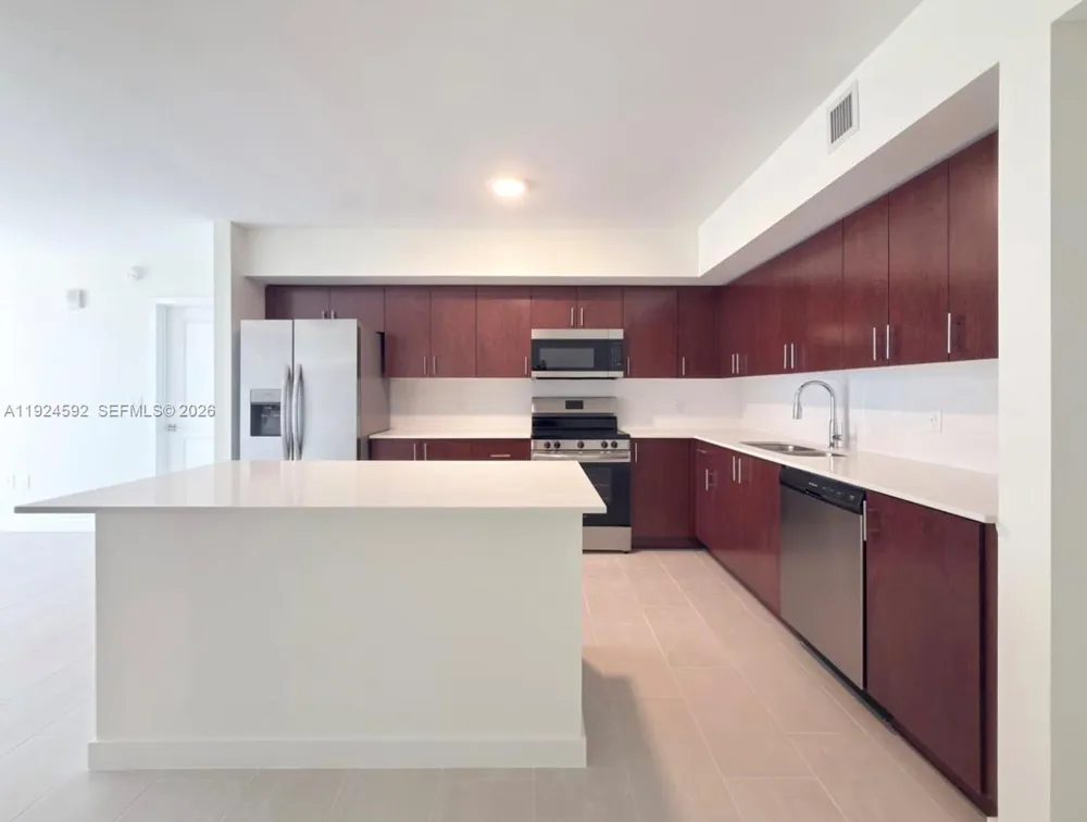 11239 NW 4th Ter #610 Sweetwater, FL 33172