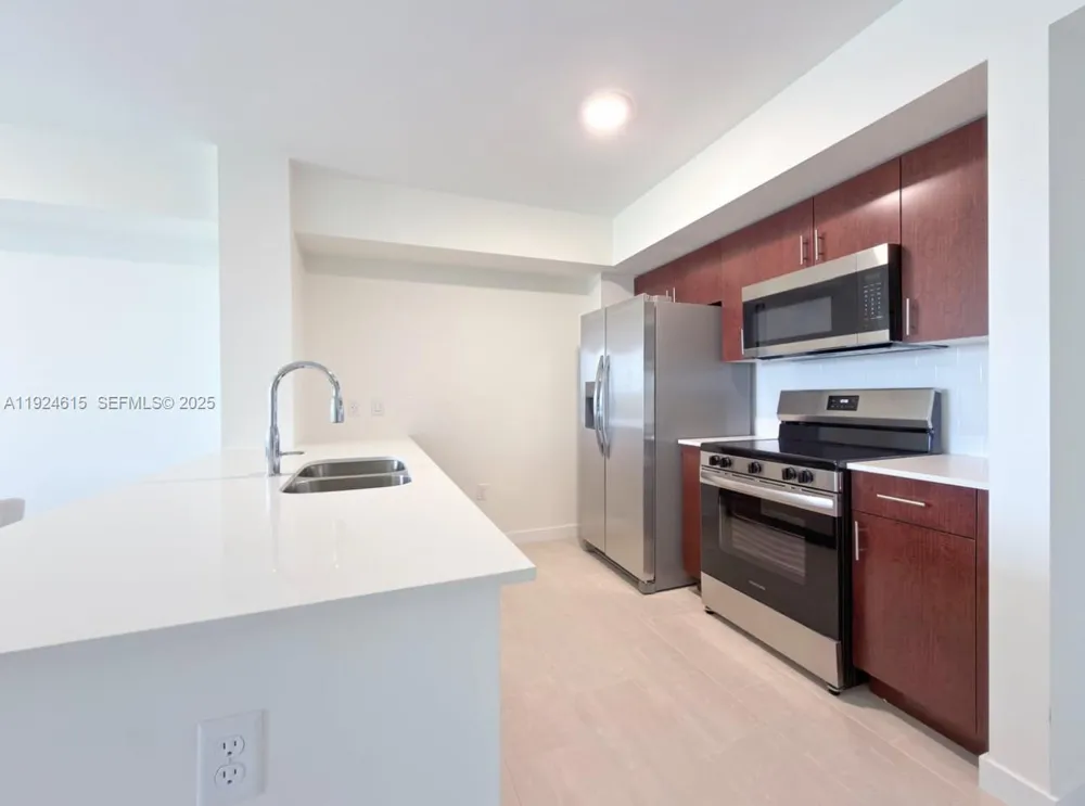 11239 NW 4th Ter #305 Sweetwater, FL 33172