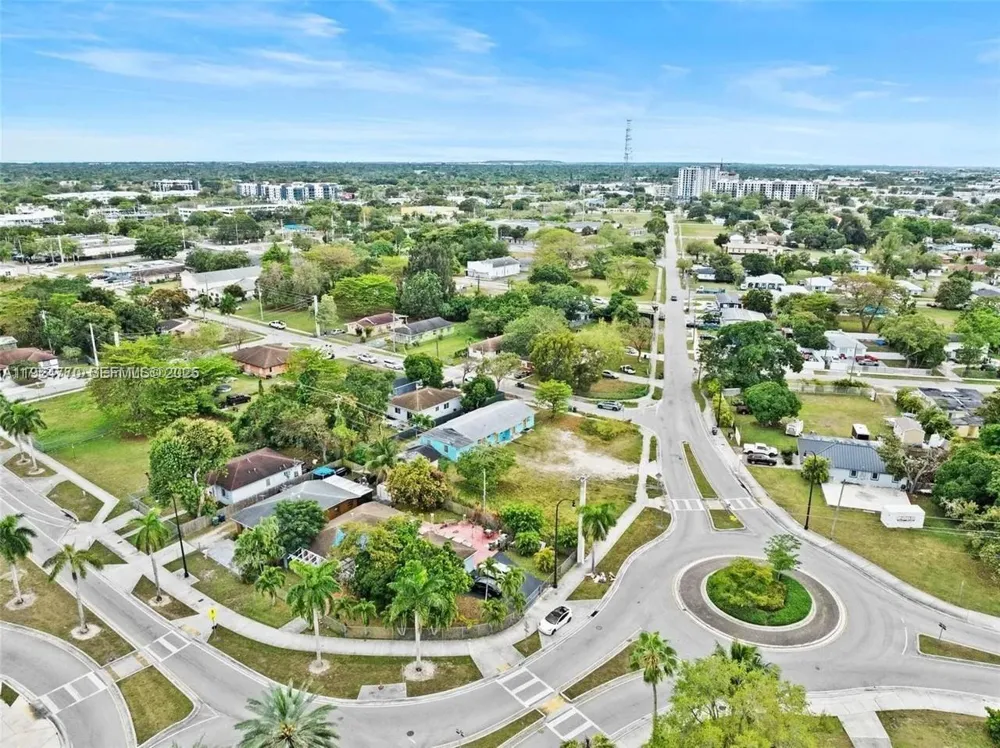 17611 SW 102 Ave Perrine, FL 33157