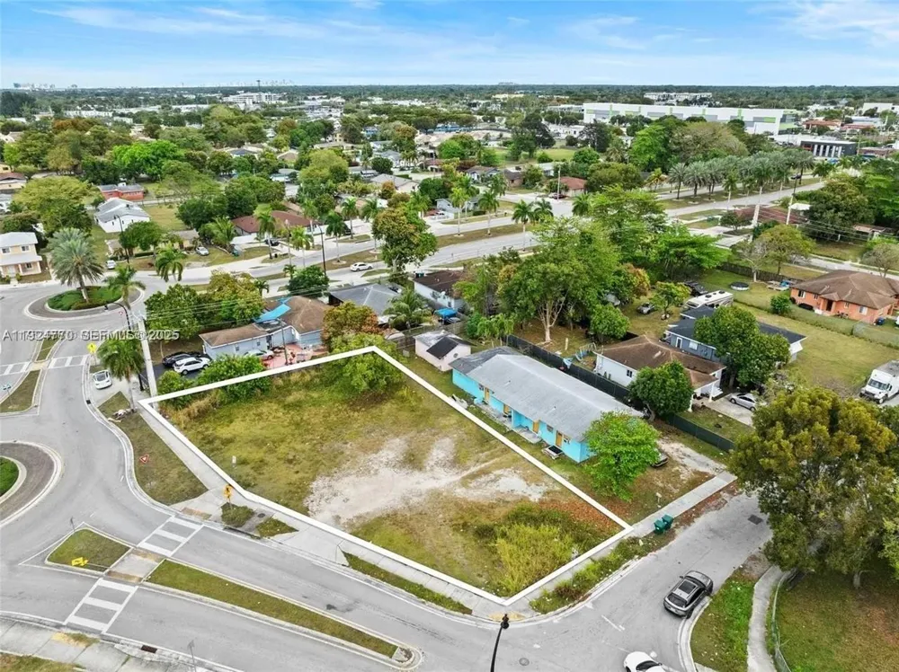 17611 SW 102 Ave Perrine, FL 33157