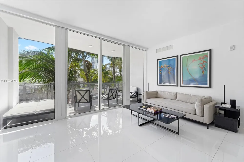 2100 Park Ave #201 Miami Beach, FL 33139