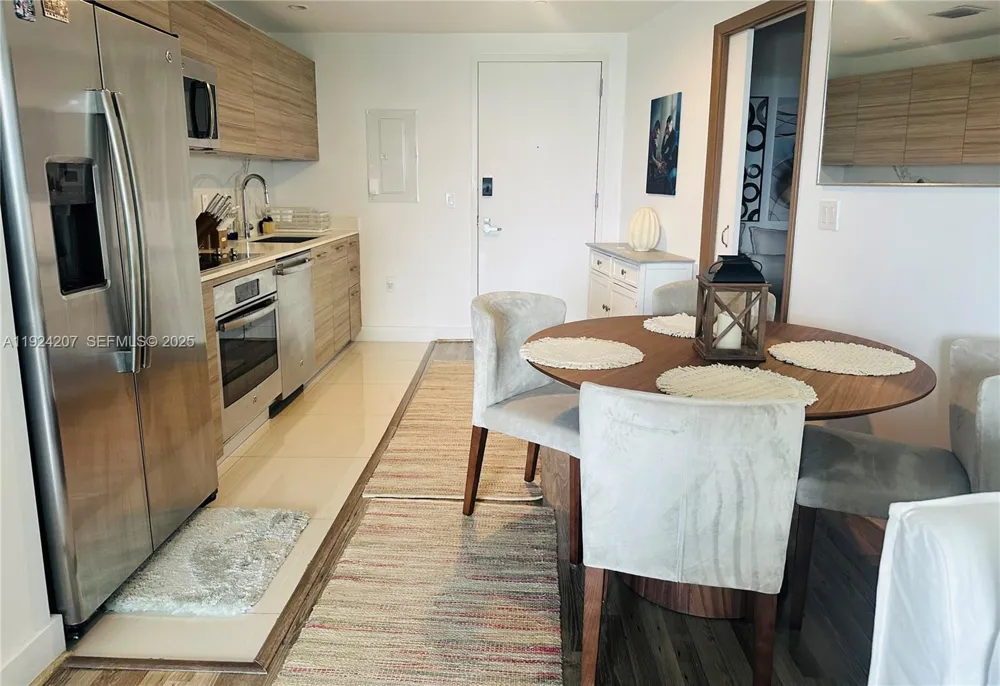 121 NE 34th St #3014 Miami, FL 33137