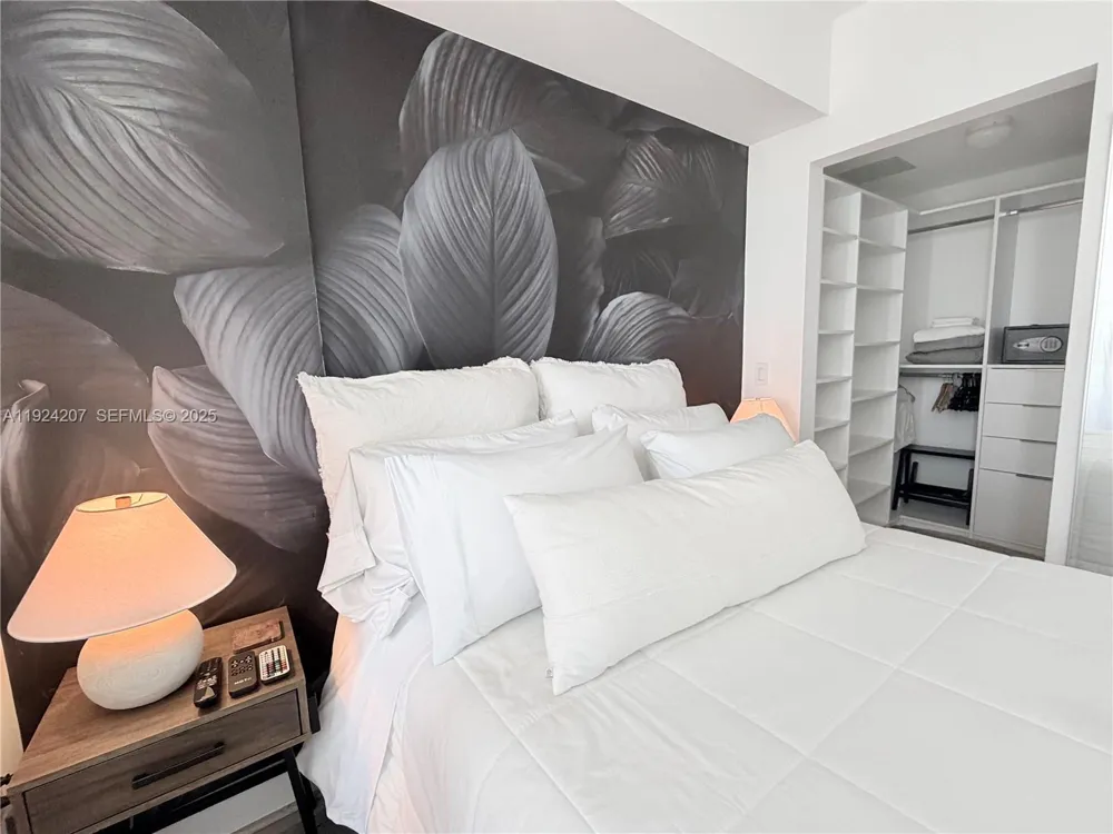 121 NE 34th St #3014 Miami, FL 33137