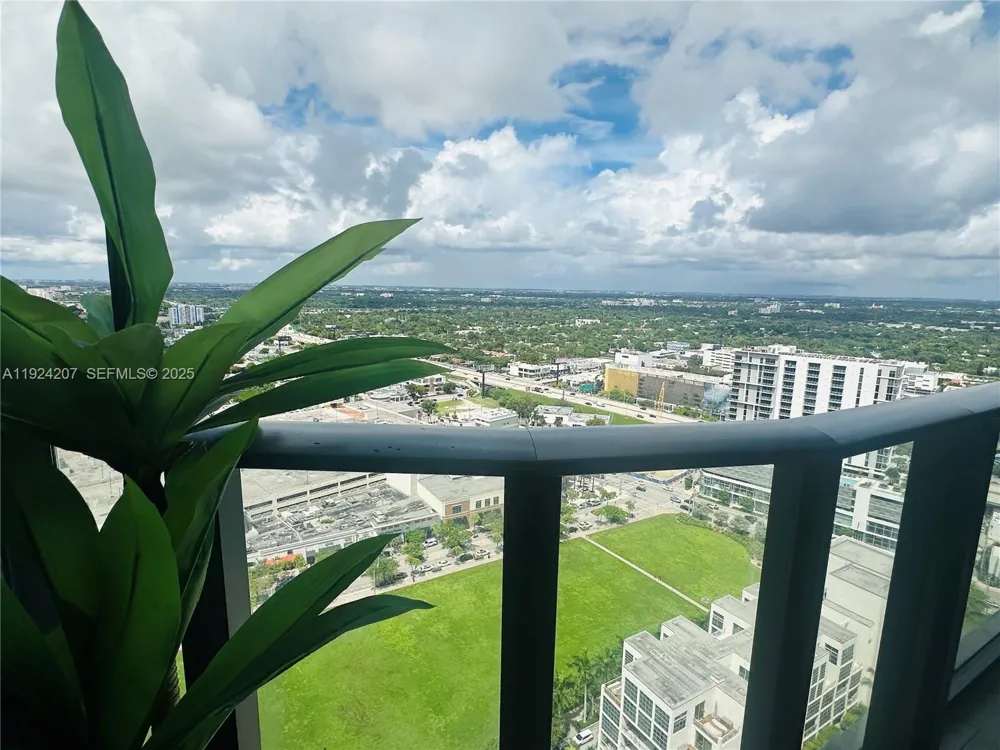 121 NE 34th St #3014 Miami, FL 33137