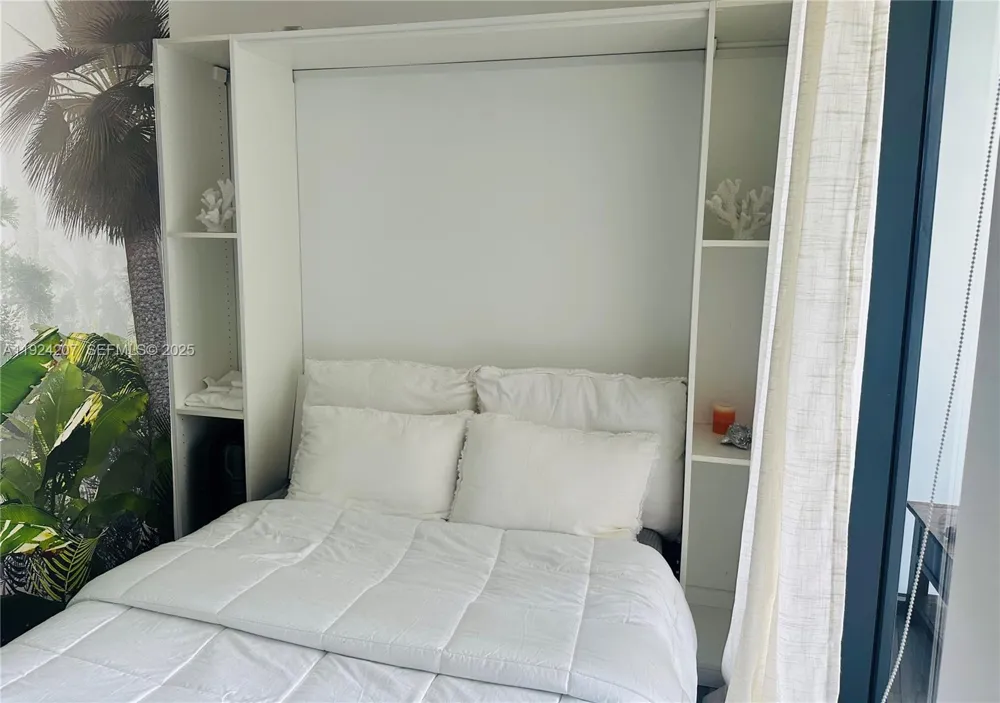 121 NE 34th St #3014 Miami, FL 33137