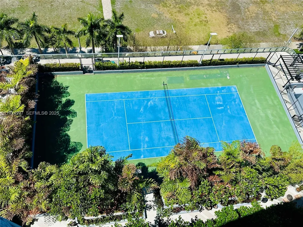 121 NE 34th St #3014 Miami, FL 33137