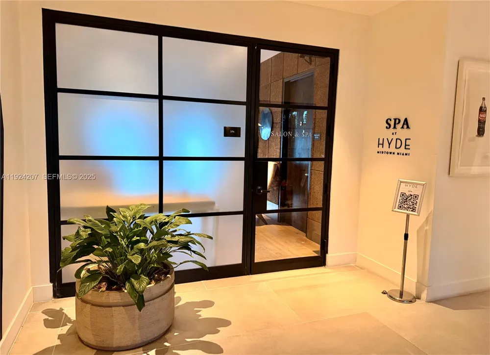 121 NE 34th St #3014 Miami, FL 33137