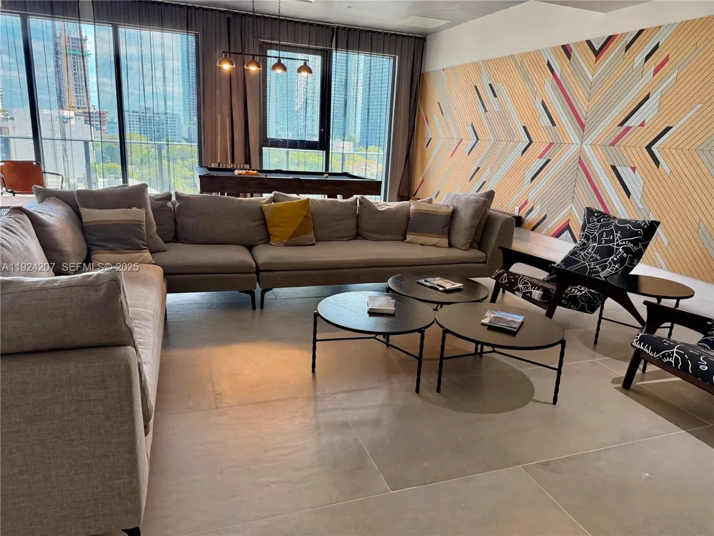 121 NE 34th St #3014 Miami, FL 33137