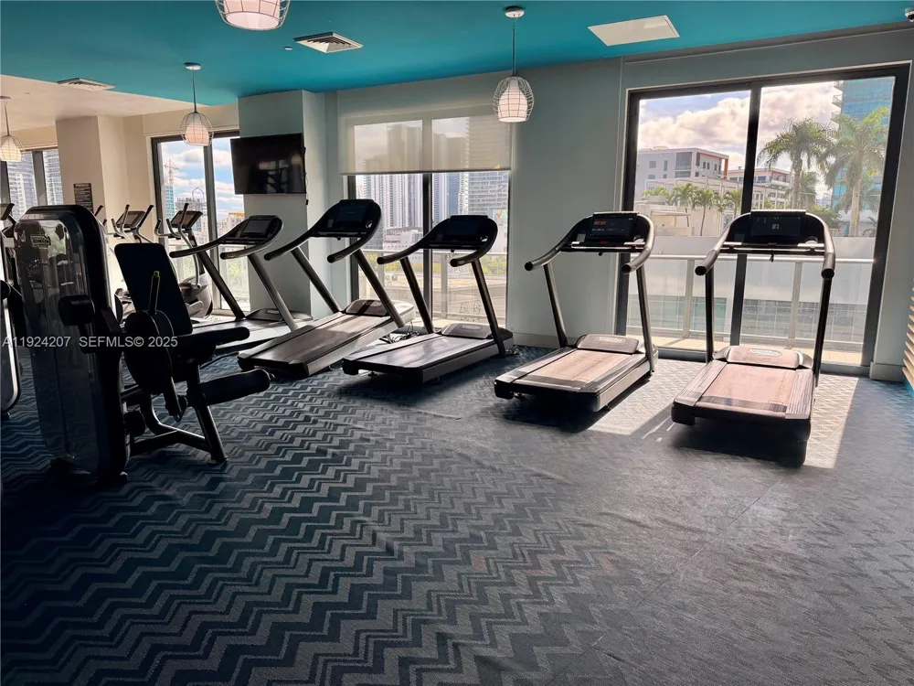 121 NE 34th St #3014 Miami, FL 33137