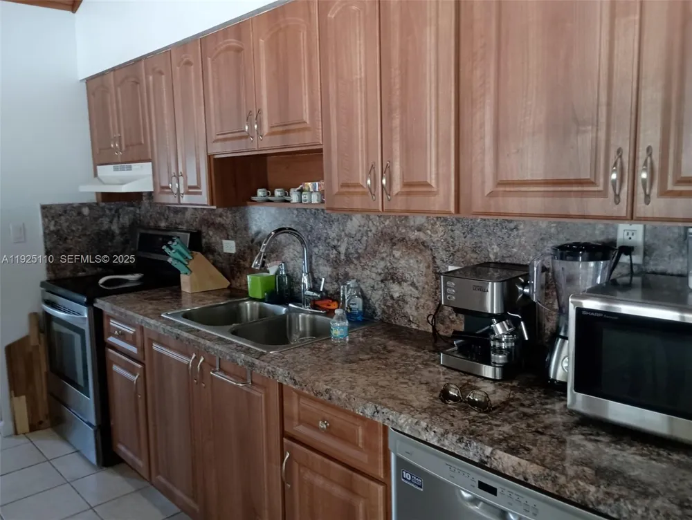 29 Bonefish Ave Key Largo, FL 33037