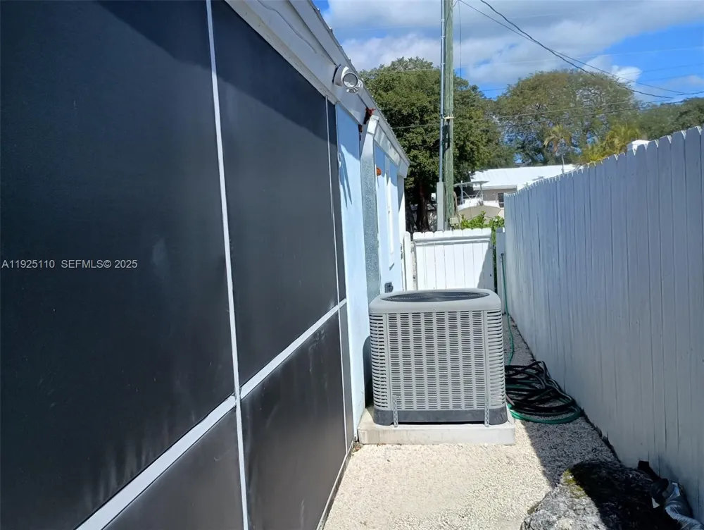 29 Bonefish Ave Key Largo, FL 33037