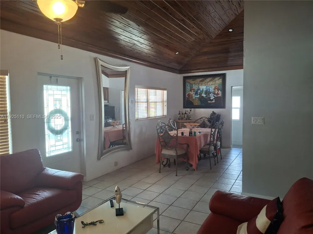 29 Bonefish Ave Key Largo, FL 33037